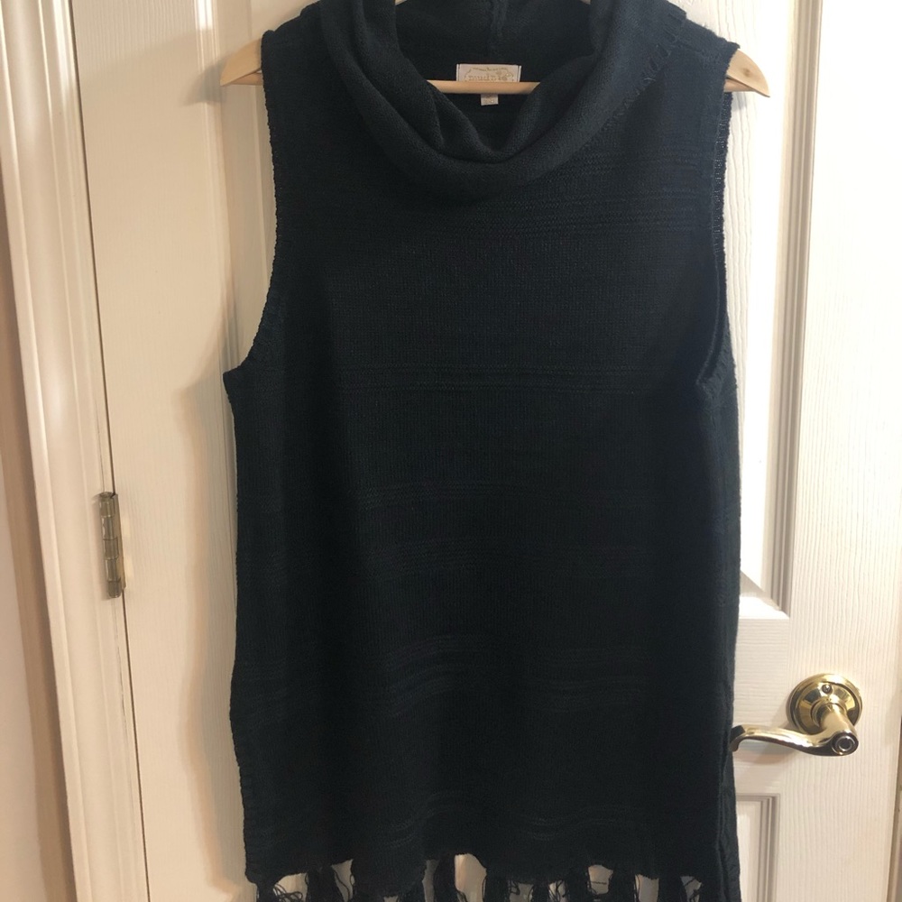 Mud Pie sleeveless sweater with fringe